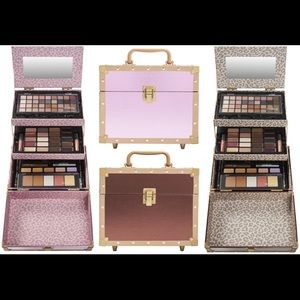BRAND NEW ULTA BEAUTY MAKEUP SET